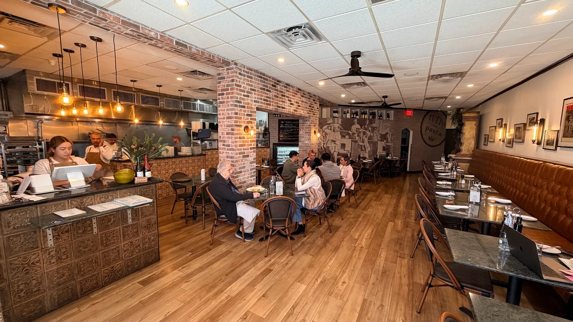 Tutto Pasta Miami dining room backdrop